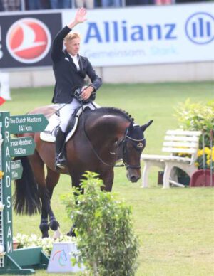 Marcus Ehning erleidet Knieverletzung und fällt länger aus